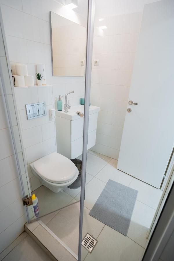 One Bedroom Flat In Bucharest'S Historic District المظهر الخارجي الصورة