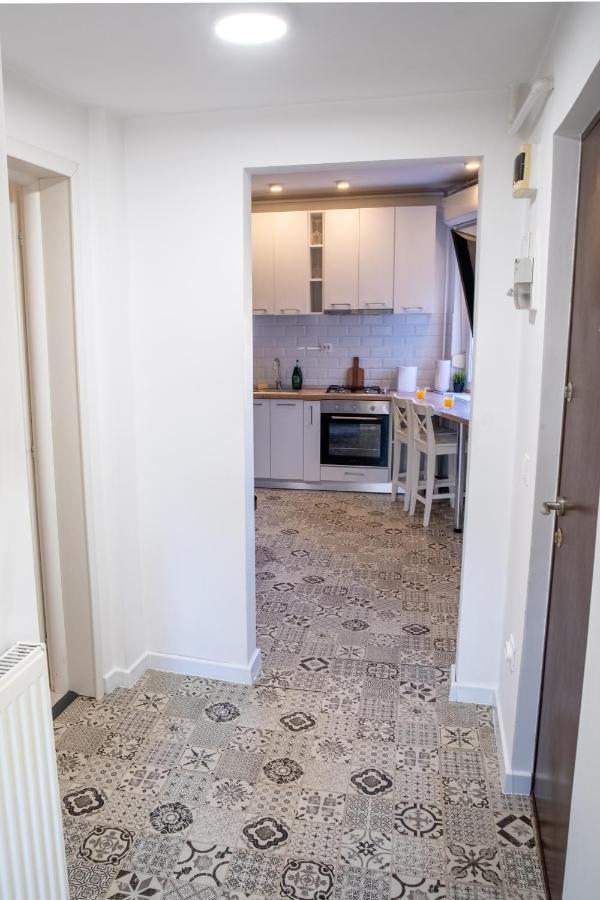 One Bedroom Flat In Bucharest'S Historic District المظهر الخارجي الصورة