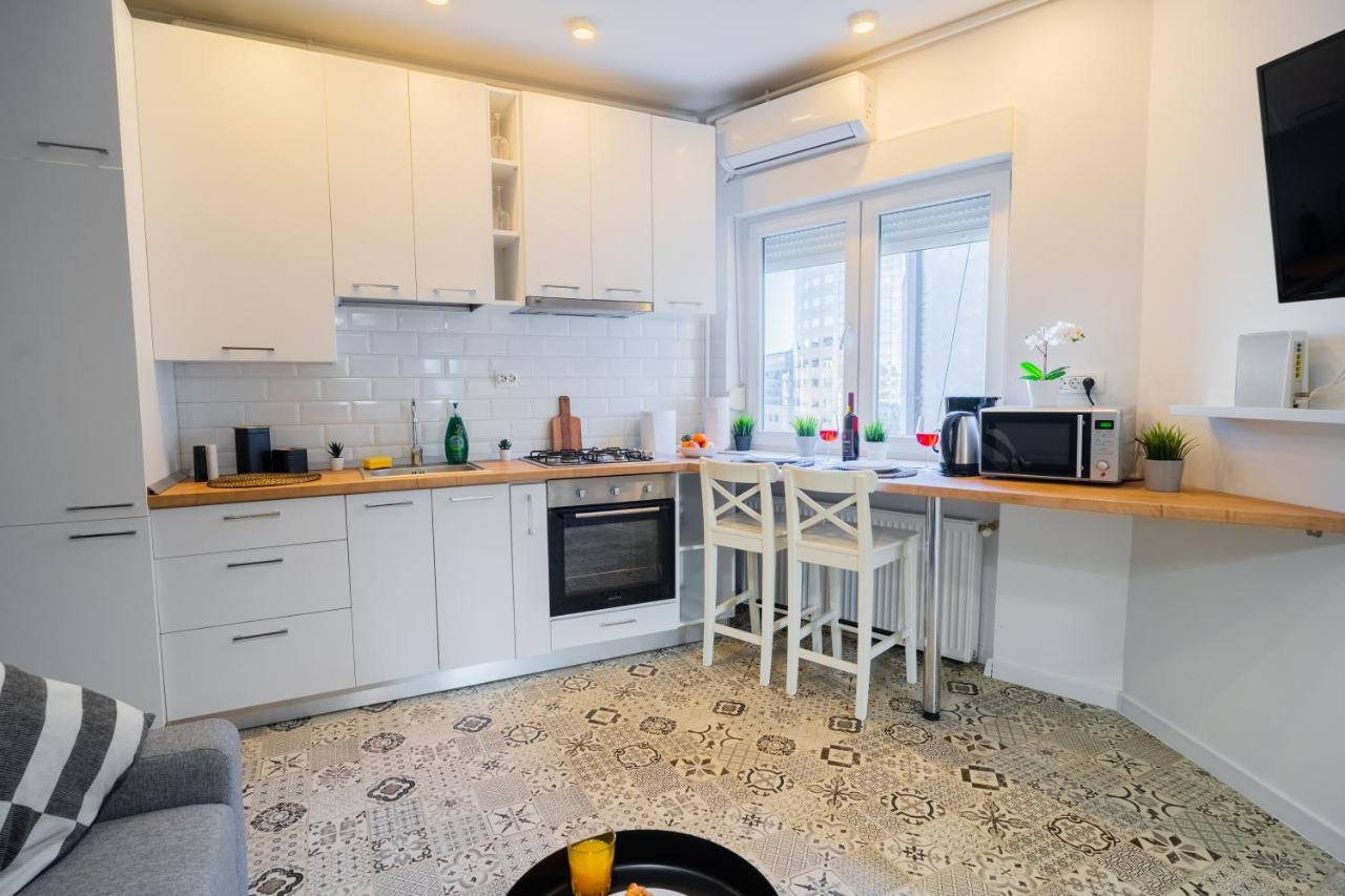 One Bedroom Flat In Bucharest'S Historic District المظهر الخارجي الصورة