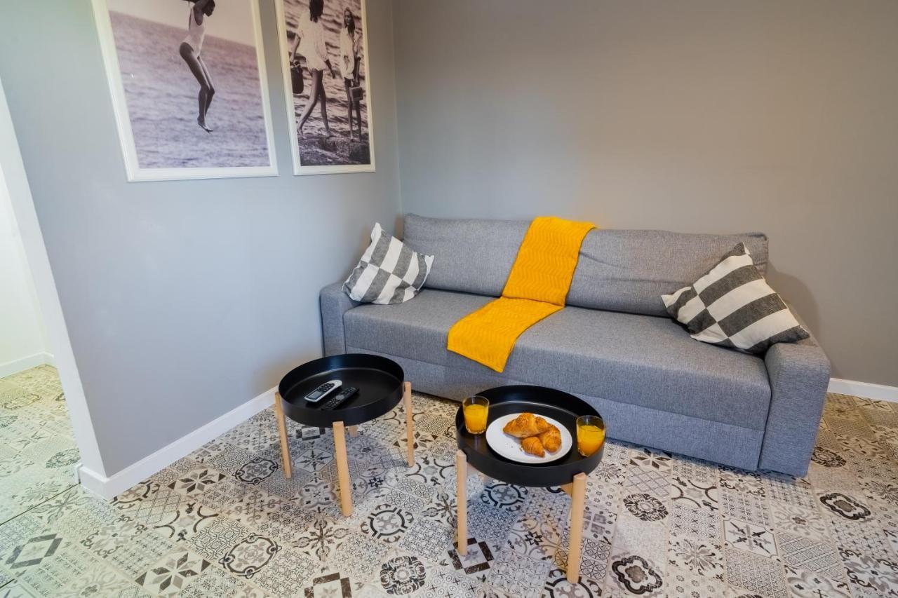 One Bedroom Flat In Bucharest'S Historic District المظهر الخارجي الصورة