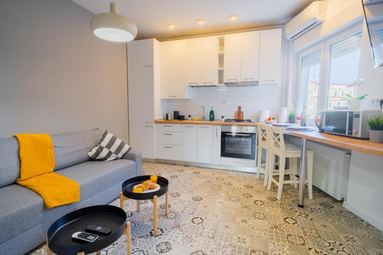 One Bedroom Flat In Bucharest'S Historic District المظهر الخارجي الصورة